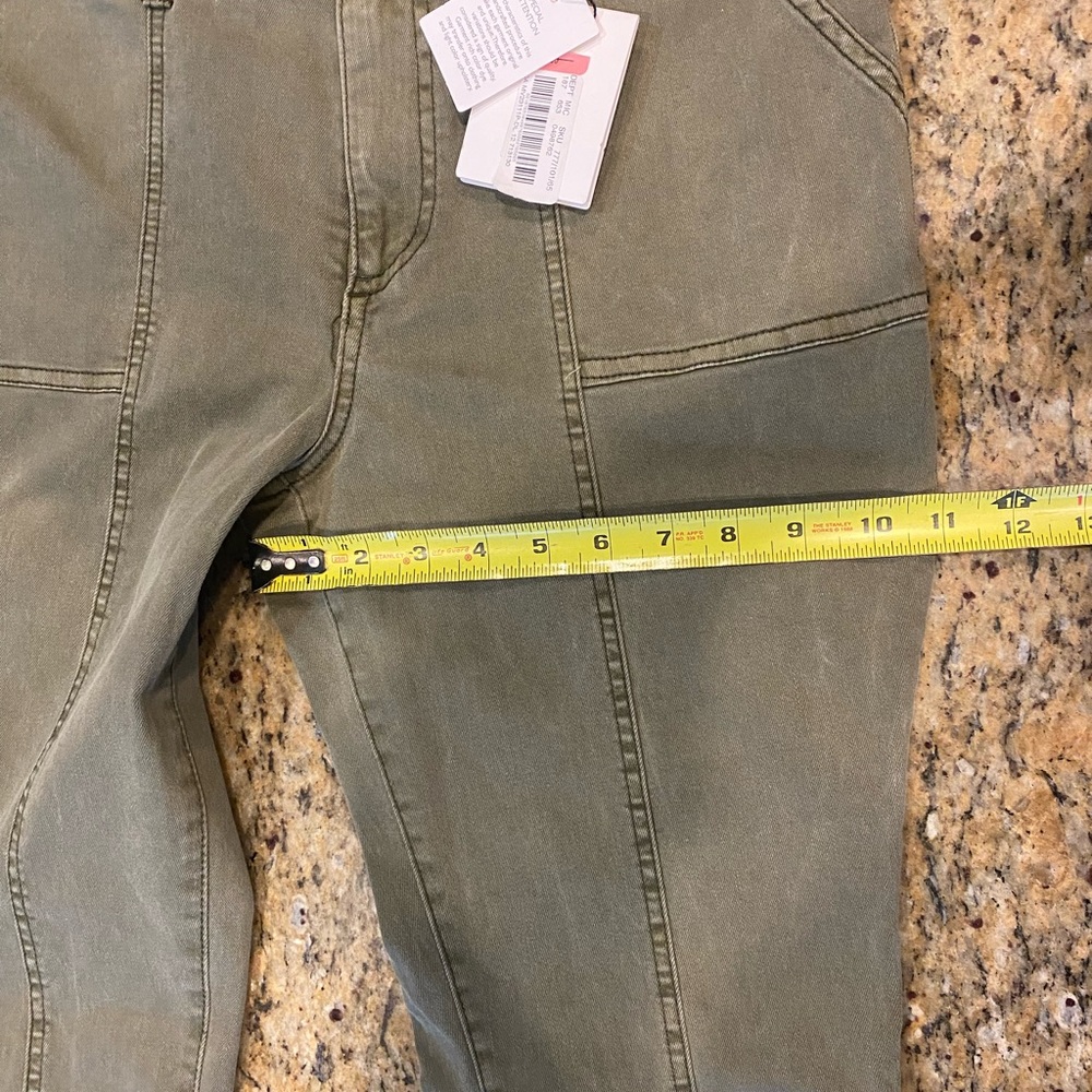 Gibson & Latimer Mid Rise Skinny Jeans - Picture 9 of 12